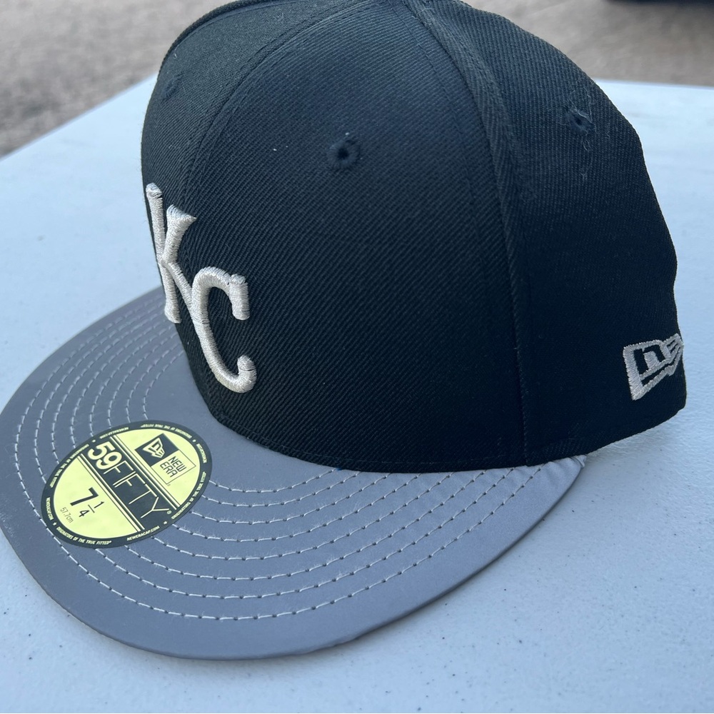 RARE New Era Kansas City Royals Black Custom Fitted Hat size 7 1/4 - Picture 4 of 4